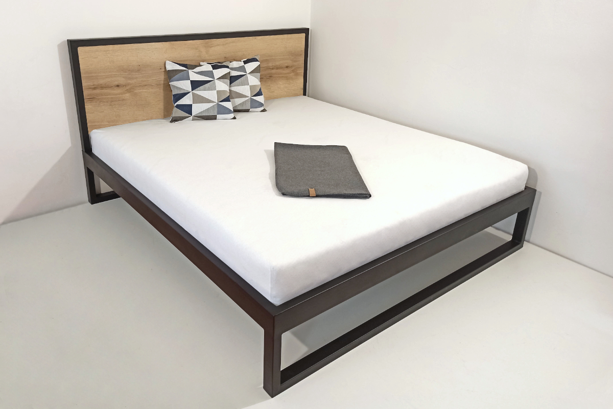 Kovová postel ECHT - dekor dle výběru